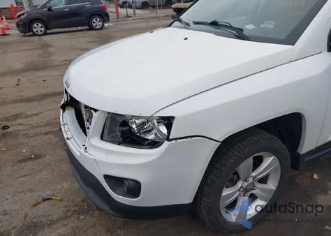 2014 Jeep Compass Latitude из США, поврежденный, VIN 1C4NJDEB2ED528899